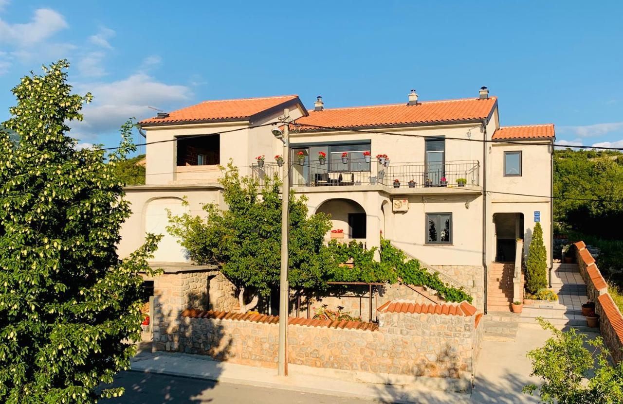 Apartments Maro Senj  Extérieur photo