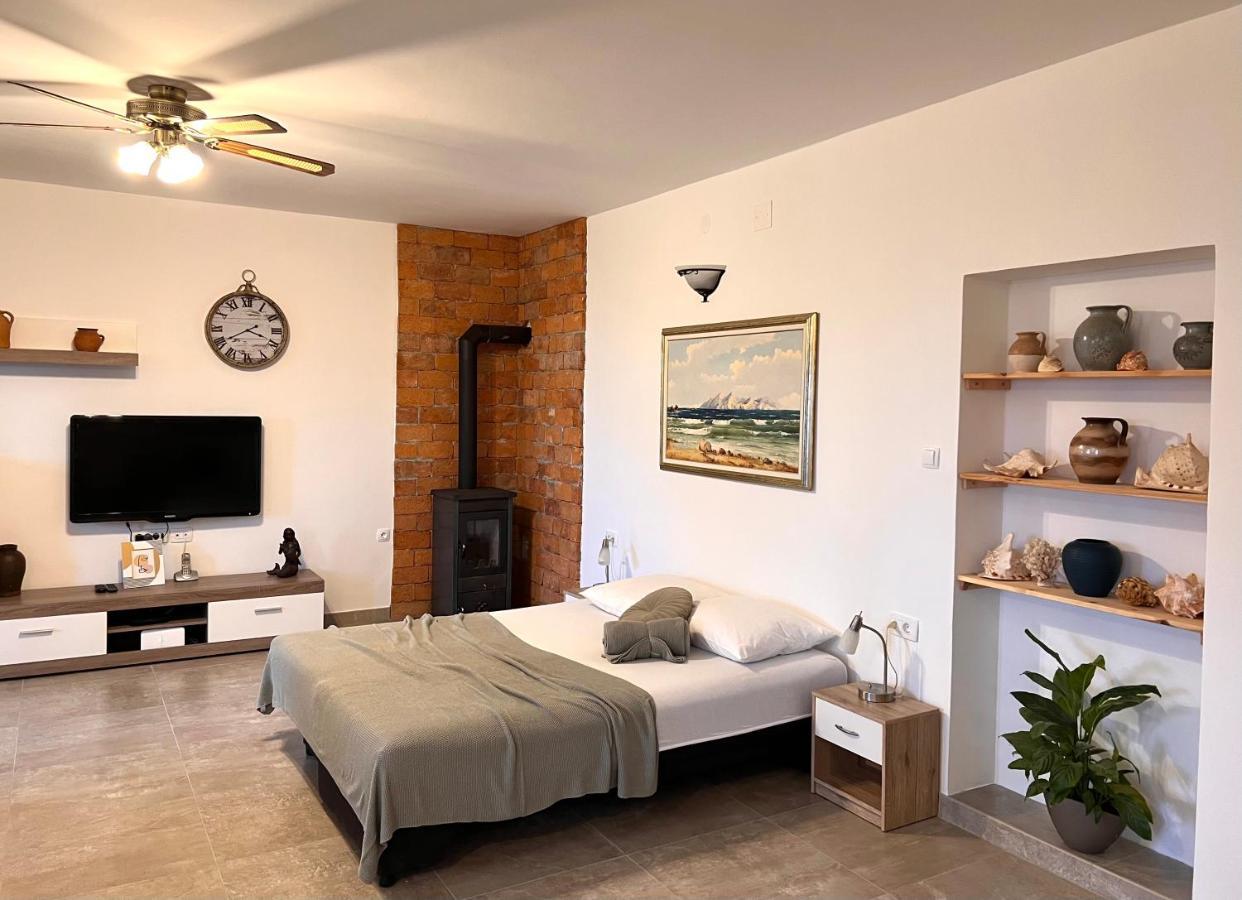 Apartments Maro Senj  Extérieur photo